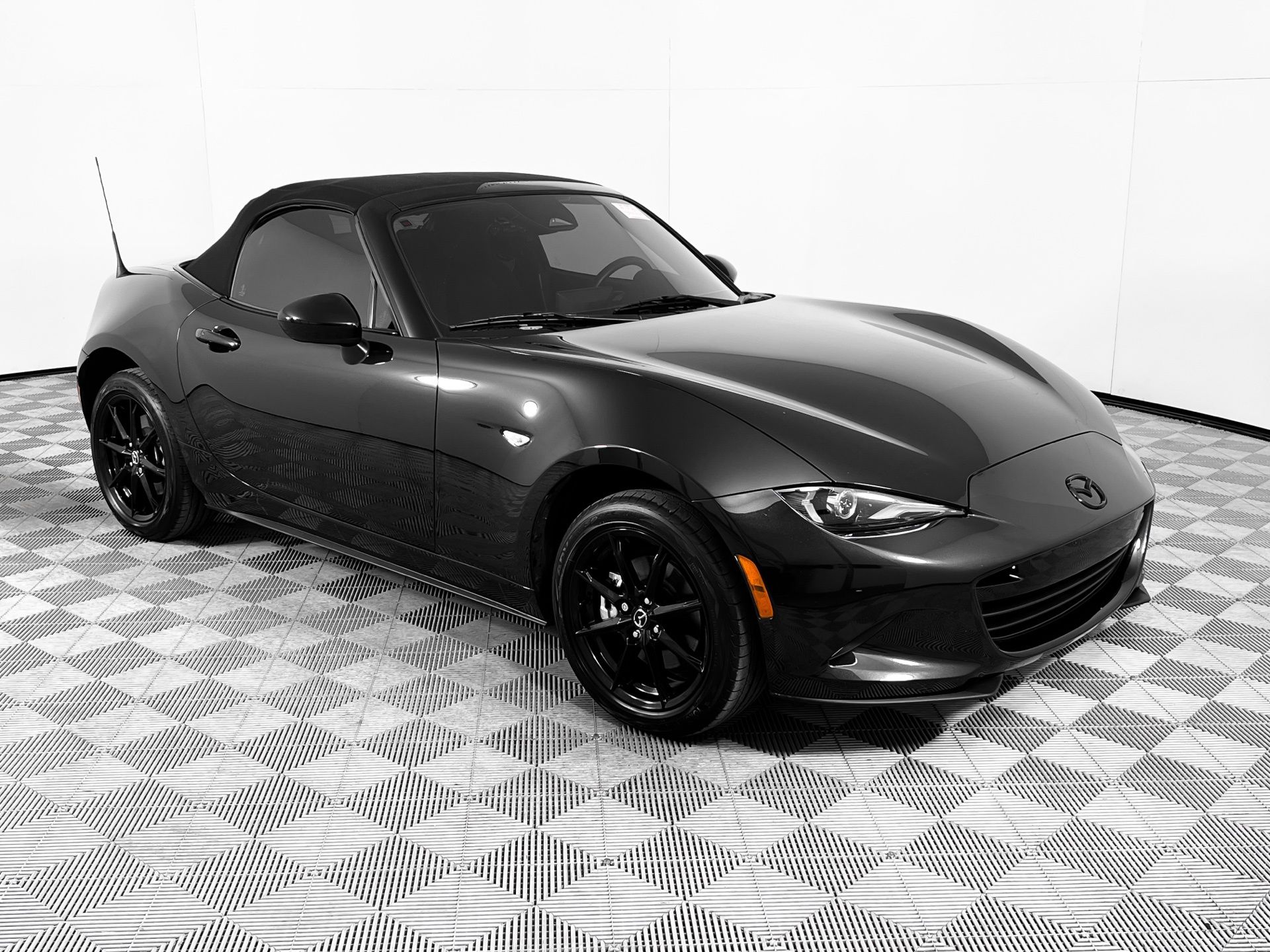 2024 Mazda MX-5 Miata Sport's photo