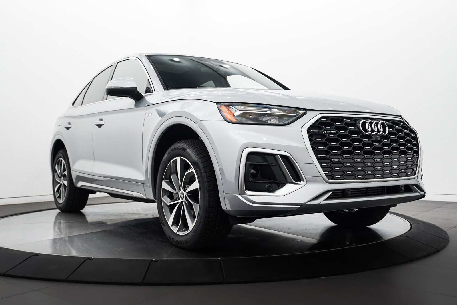 2023 Audi Q5 Sportback Premium Plus's photo