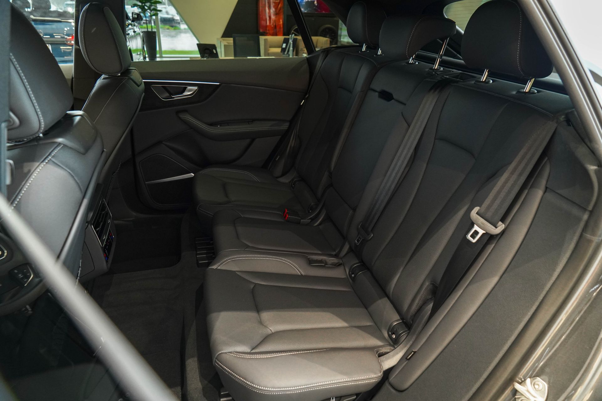 2025 Audi Q8 Premium Plus - Photo 29
