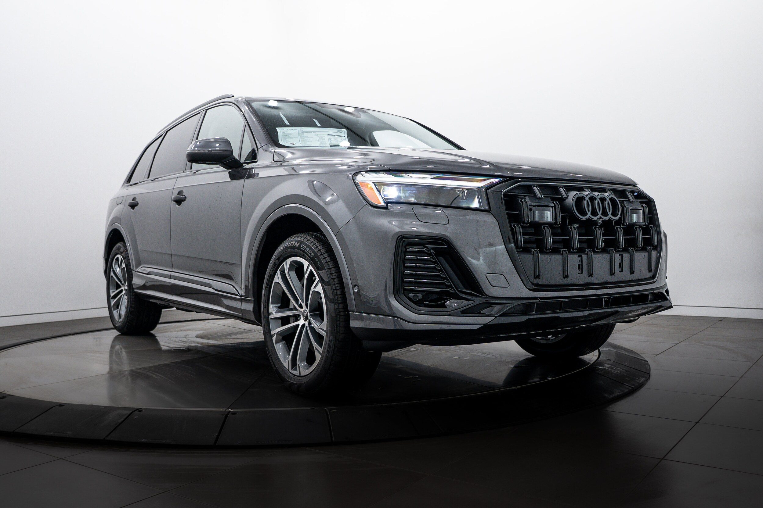 2026 Audi Q7 Premium Plus