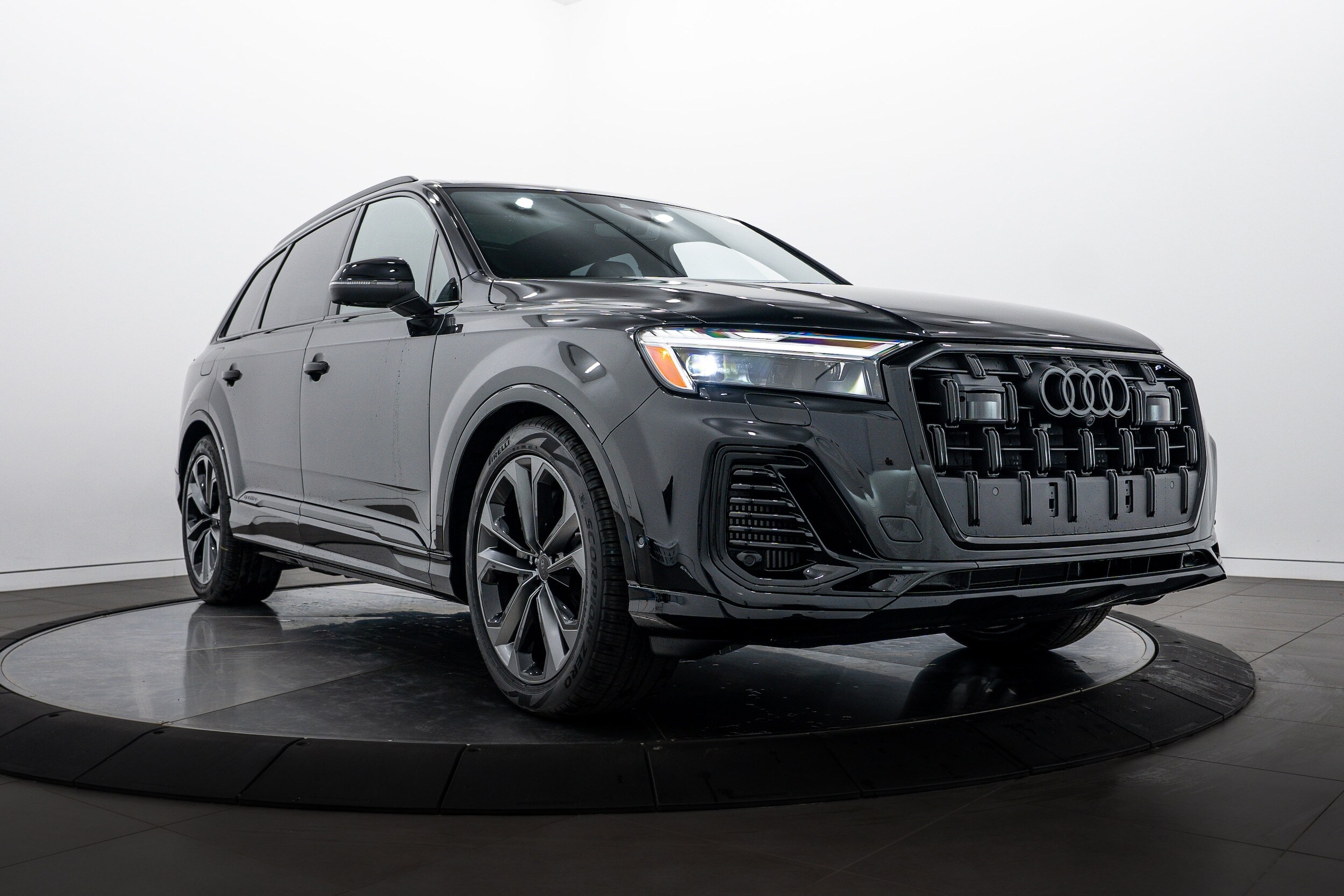 2026 Audi Q7 Premium Plus