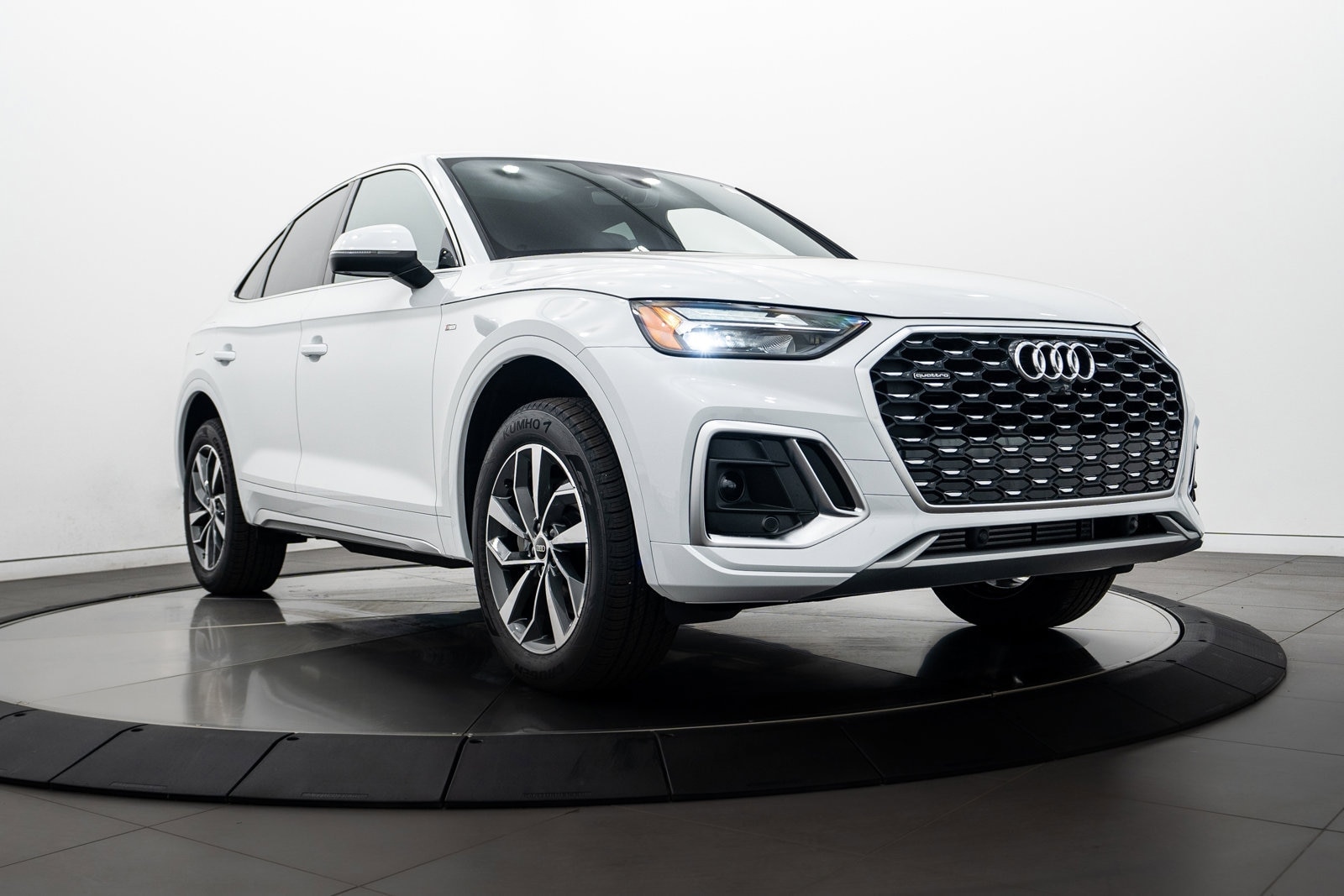 2024 Audi Q5 Sportback Premium Plus's photo