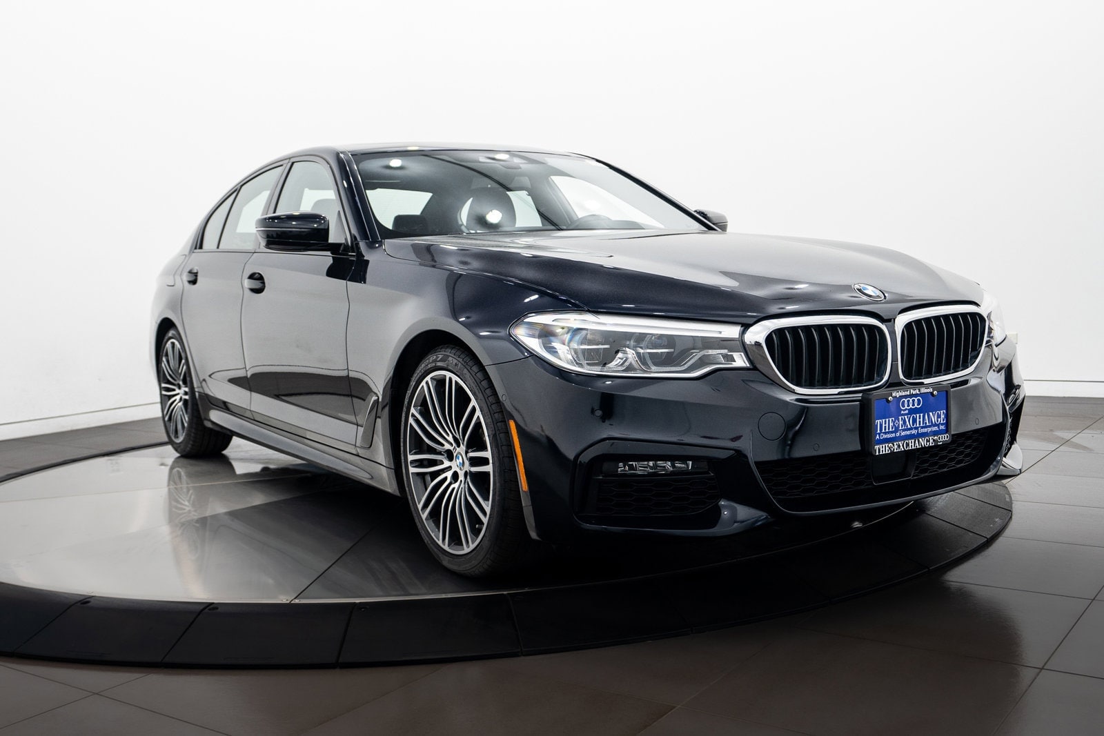 Used 2019 BMW 5 Series 540i with VIN WBAJE7C51KWW20276 for sale in Burlington, VT