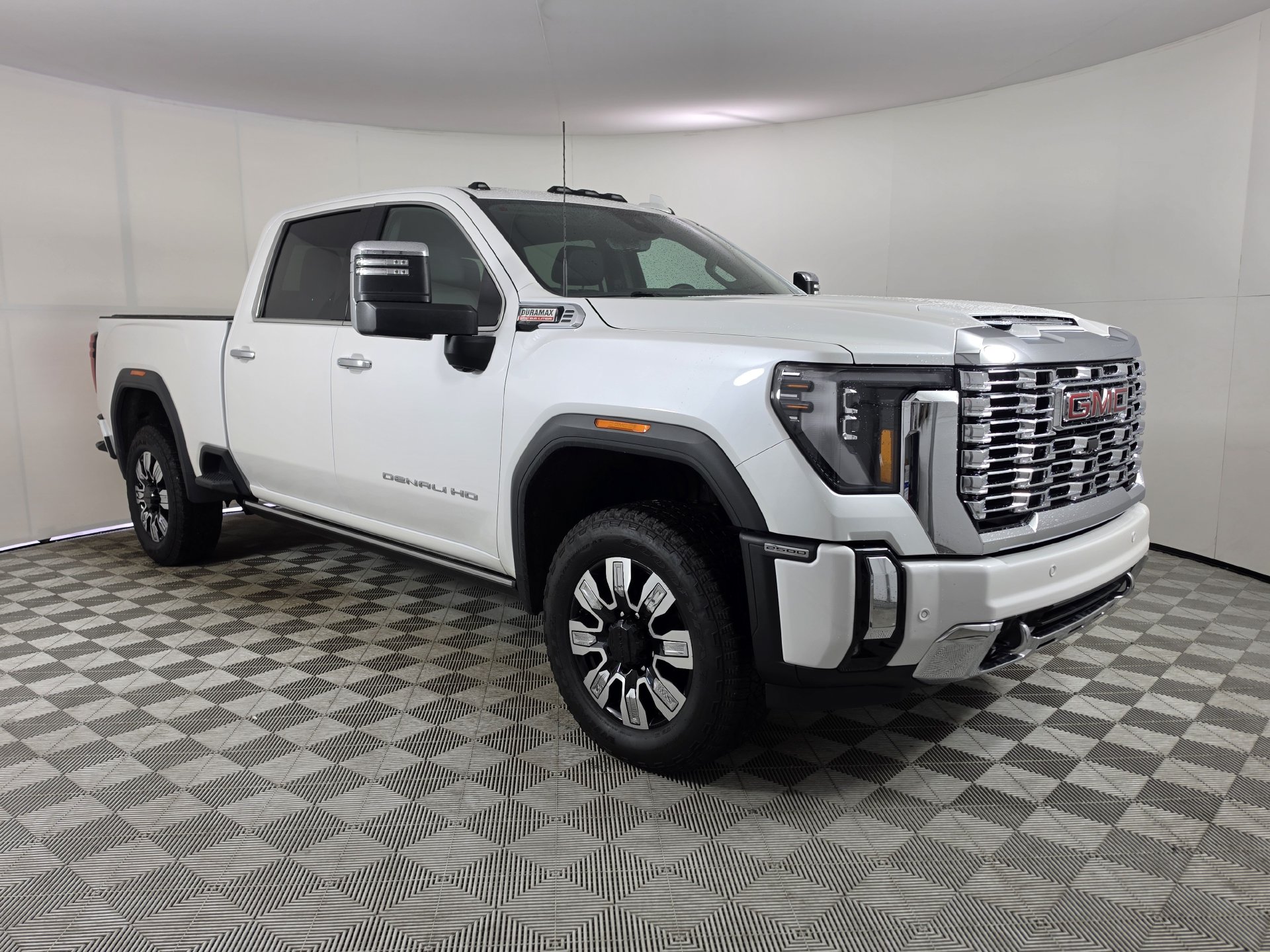 2025 GMC Sierra 2500HD Denali