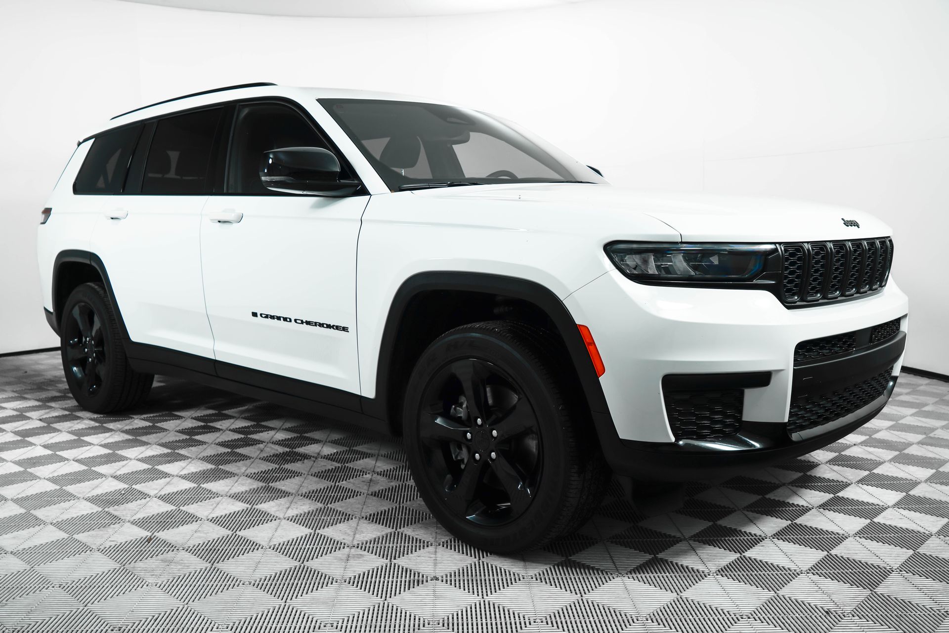 2024 Jeep Grand Cherokee L Altitude's photo