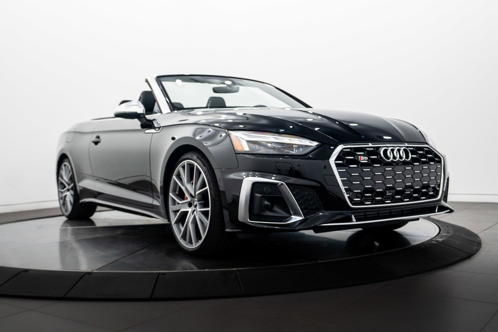 2024 Audi S5 Cabriolet Prestige's photo