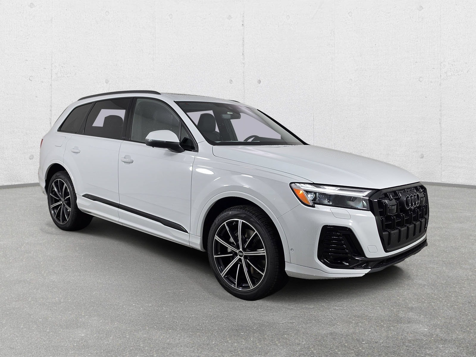 2026 Audi Q7 Premium Plus