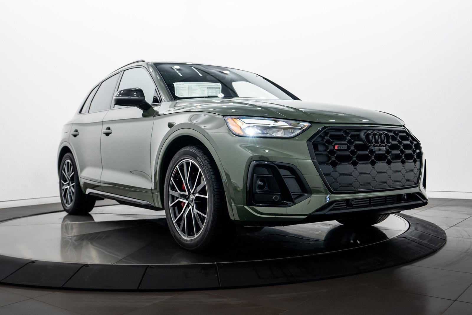 2024 Audi SQ5 Premium Plus's photo
