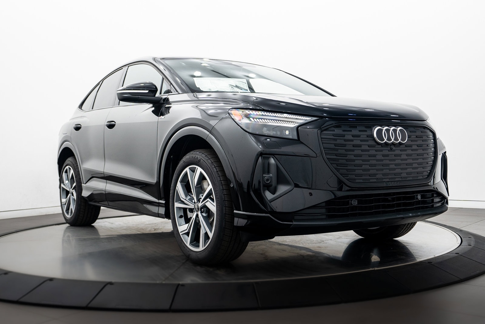 2024 Audi Q4 Sportback e-tron Prestige's photo