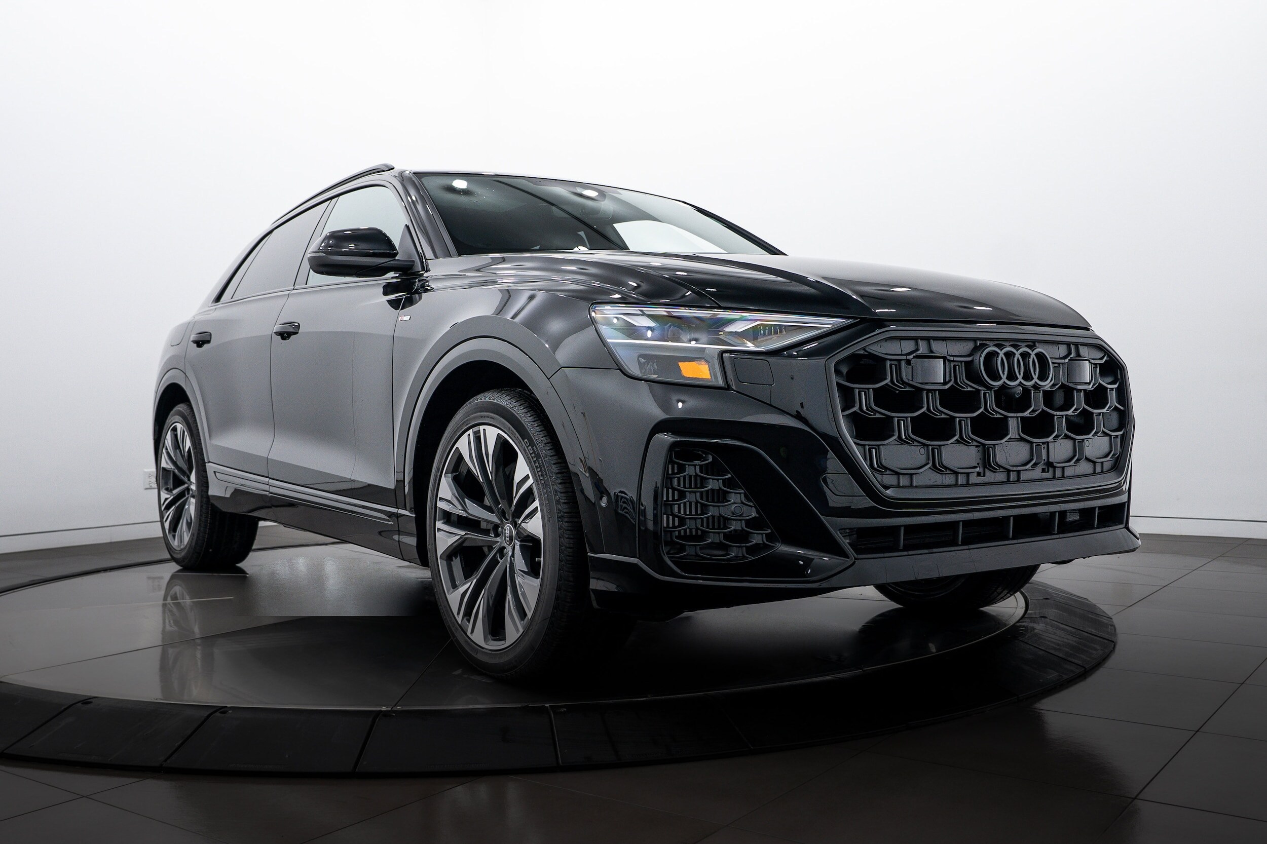 2026 Audi Q8 Premium Plus