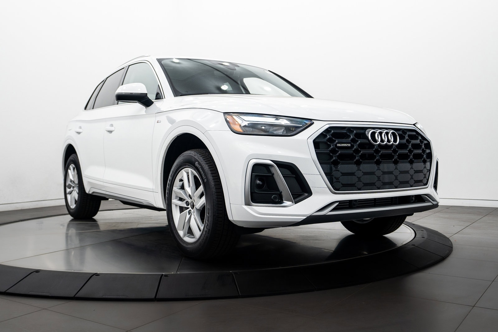 2024 Audi Q5 Premium's photo