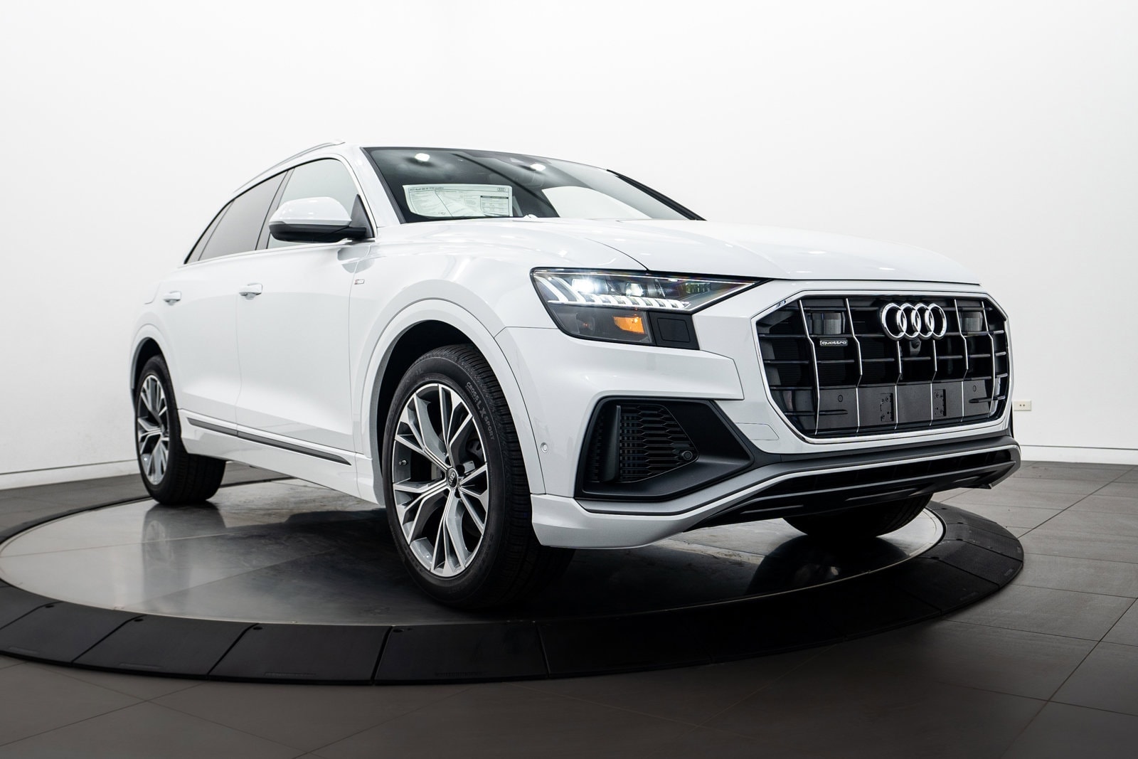 2023 Audi Q8 Prestige's photo