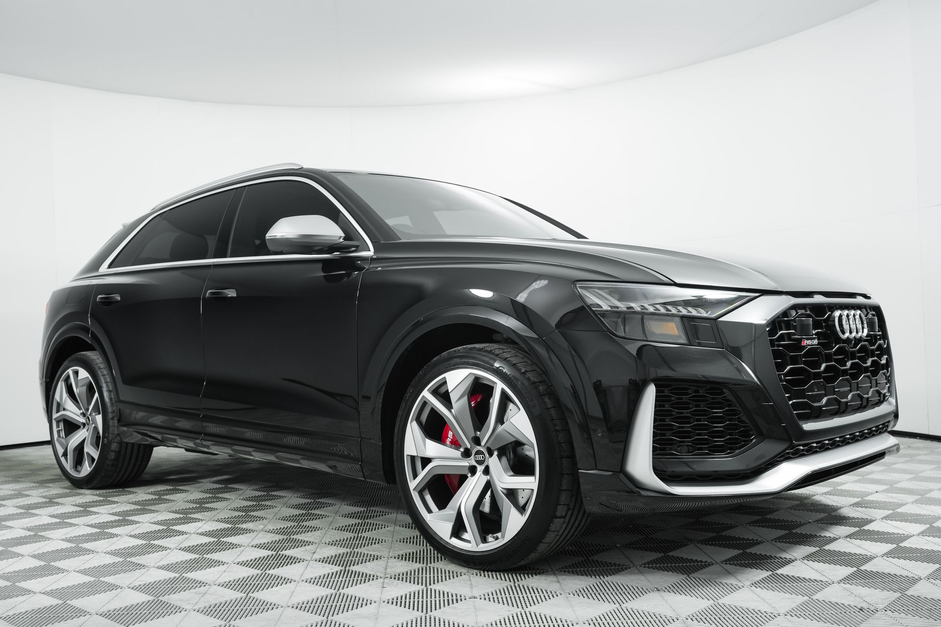 2024 Audi RS Q8 Base's photo