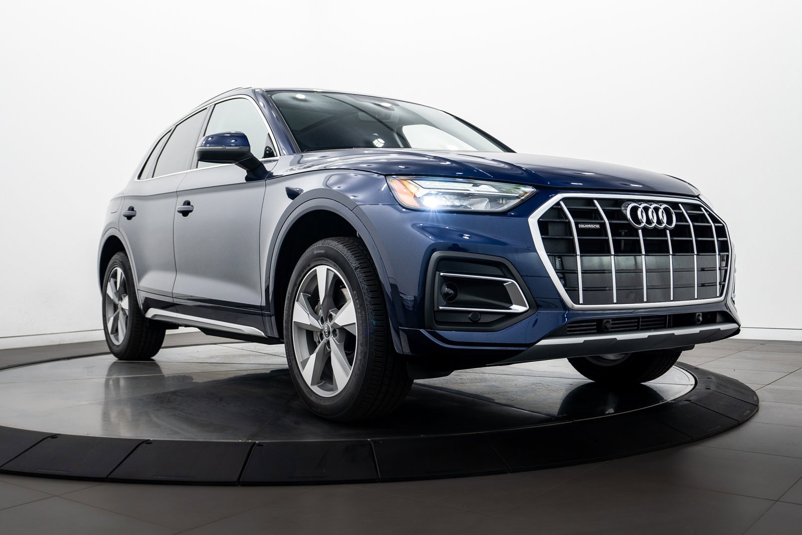 2024 Audi Q5 Premium's photo