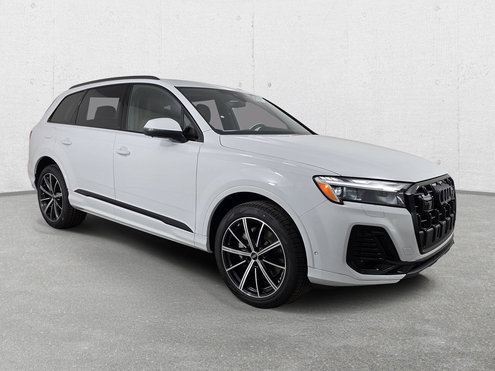 2026 Audi Q7 Premium Plus