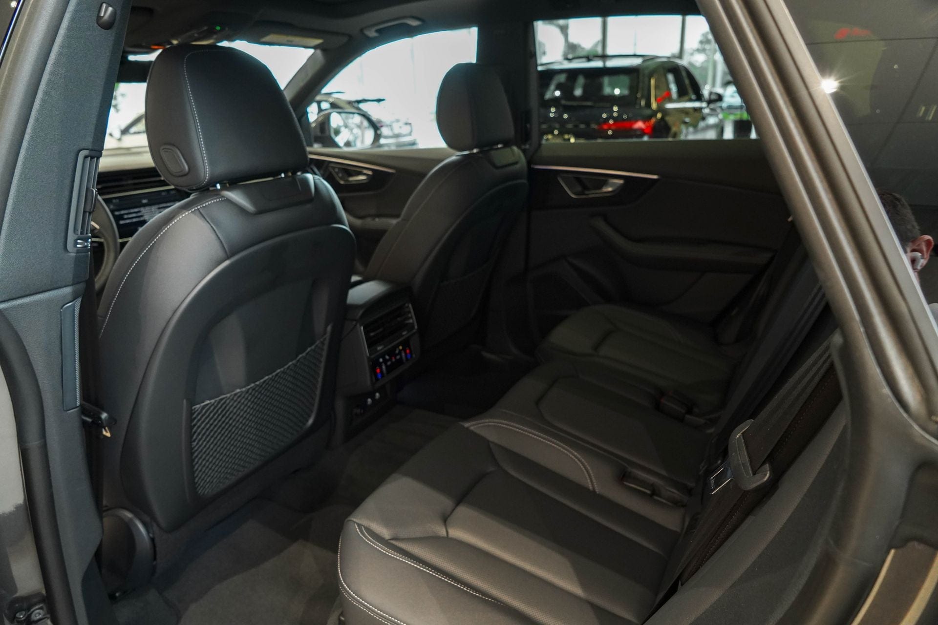 2025 Audi Q8 Premium Plus - Photo 28