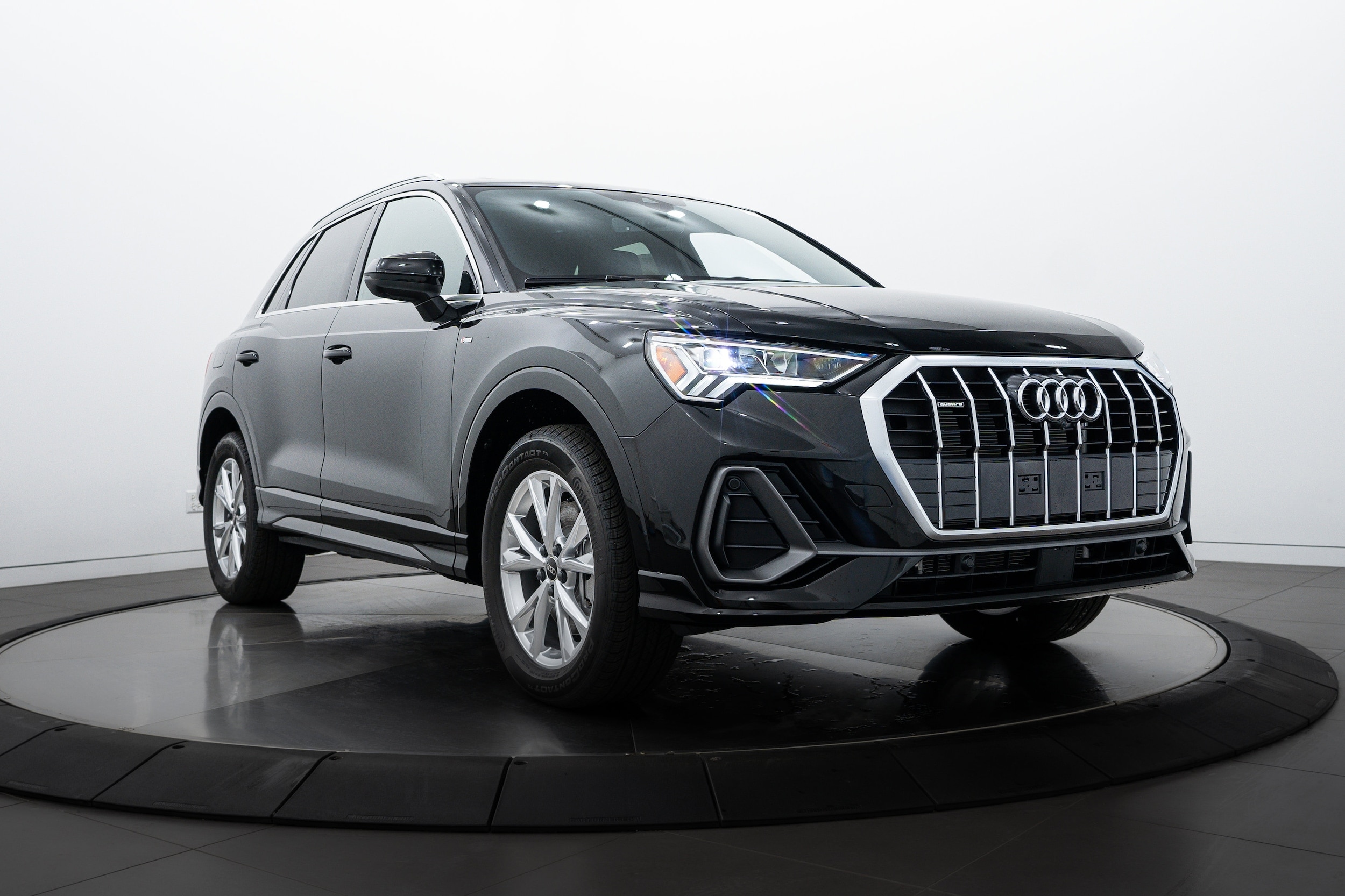 2025 Audi Q3's photo