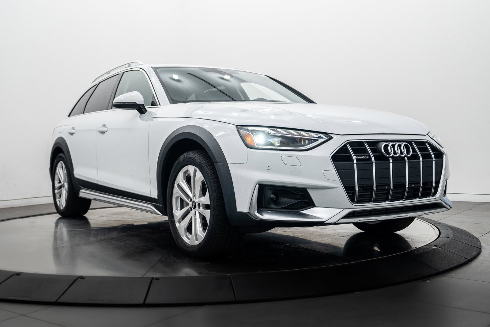 2023 Audi A4 allroad Premium Plus's photo