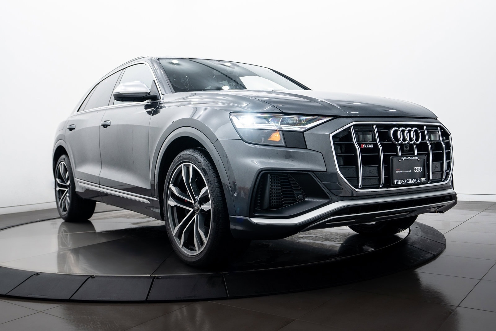 2021 Audi SQ8 Premium Plus's photo