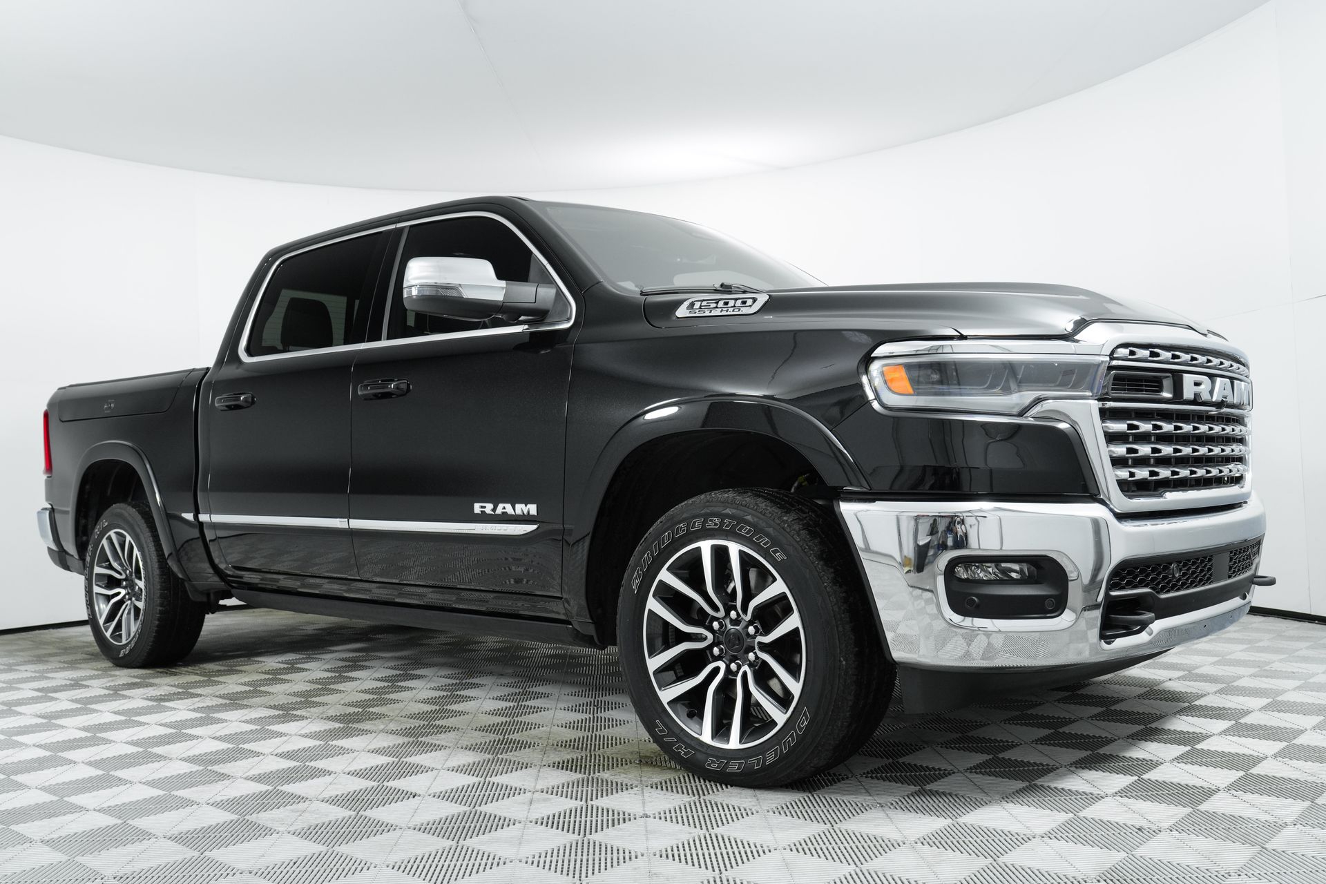 2025 RAM Ram 1500 Pickup Limited's photo