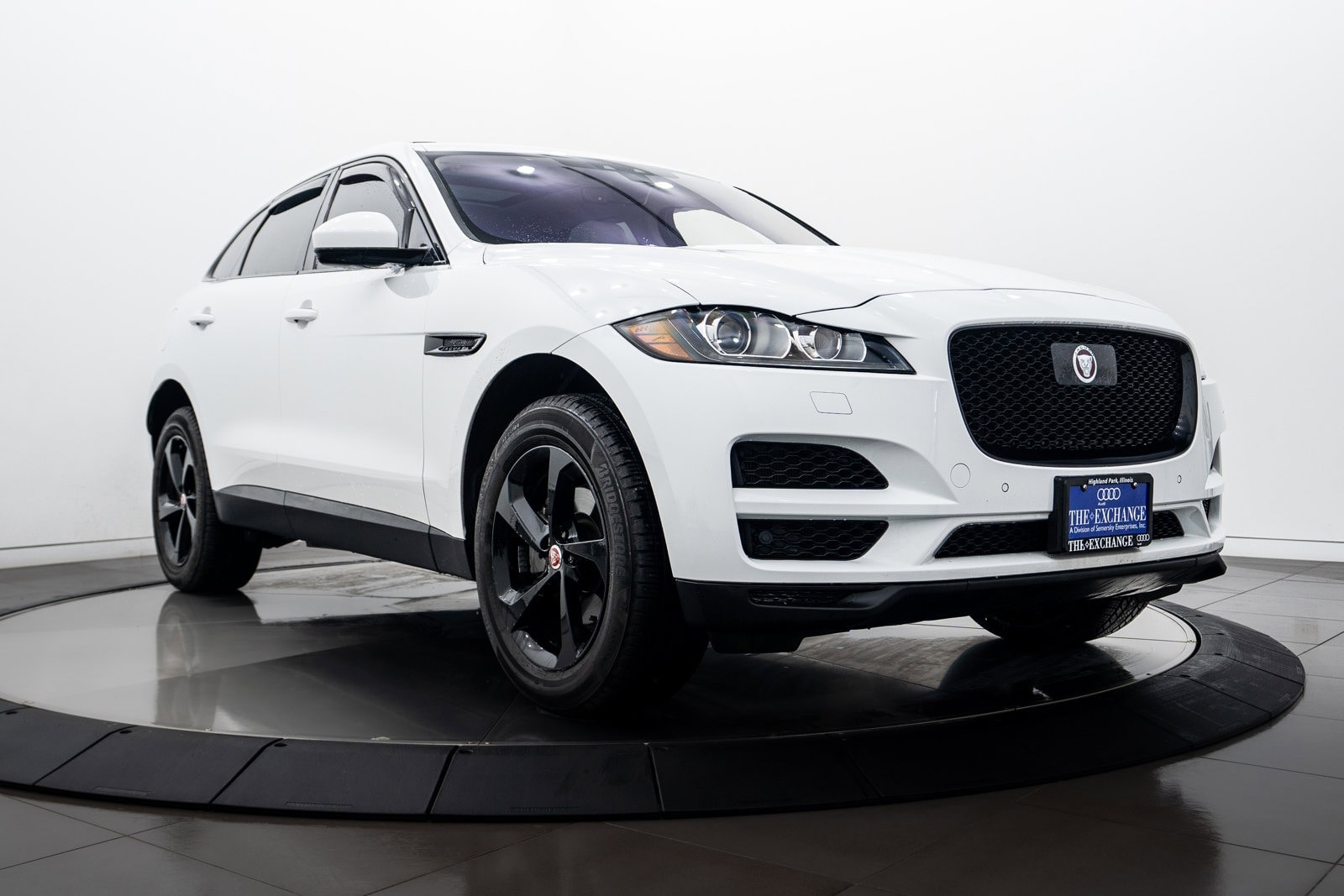 2019 Jaguar F-Pace Prestige's photo
