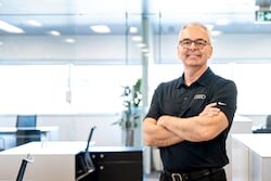 Staff member Eric Duchesne from 32b312118ee0
