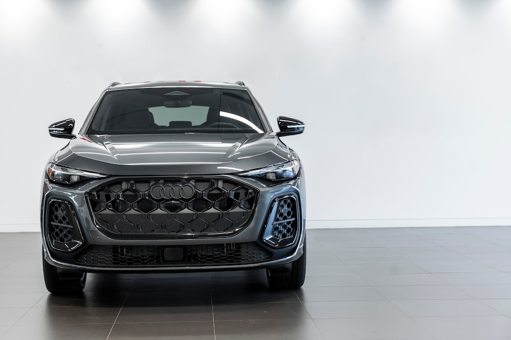 New 2025 Audi 2.0T VUS