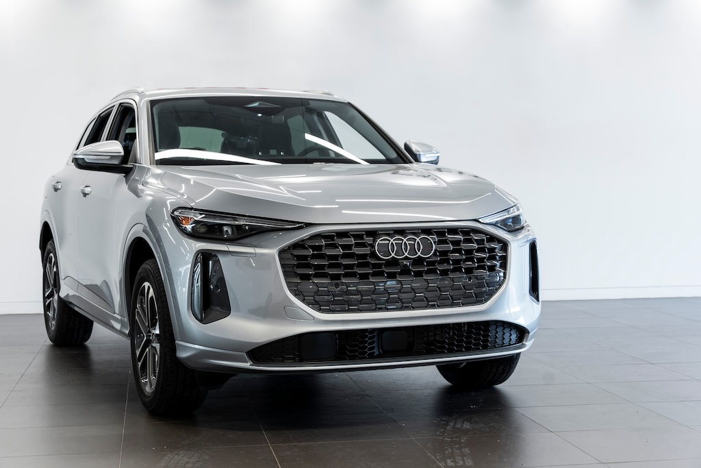 New 2025 Audi 2.0T Progressiv VUS