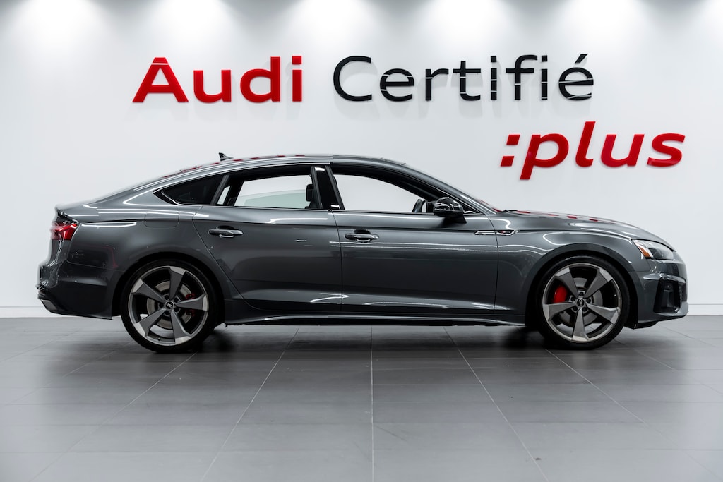 Certified 2022 Audi 45 Progressiv | Black Optics | À hayon