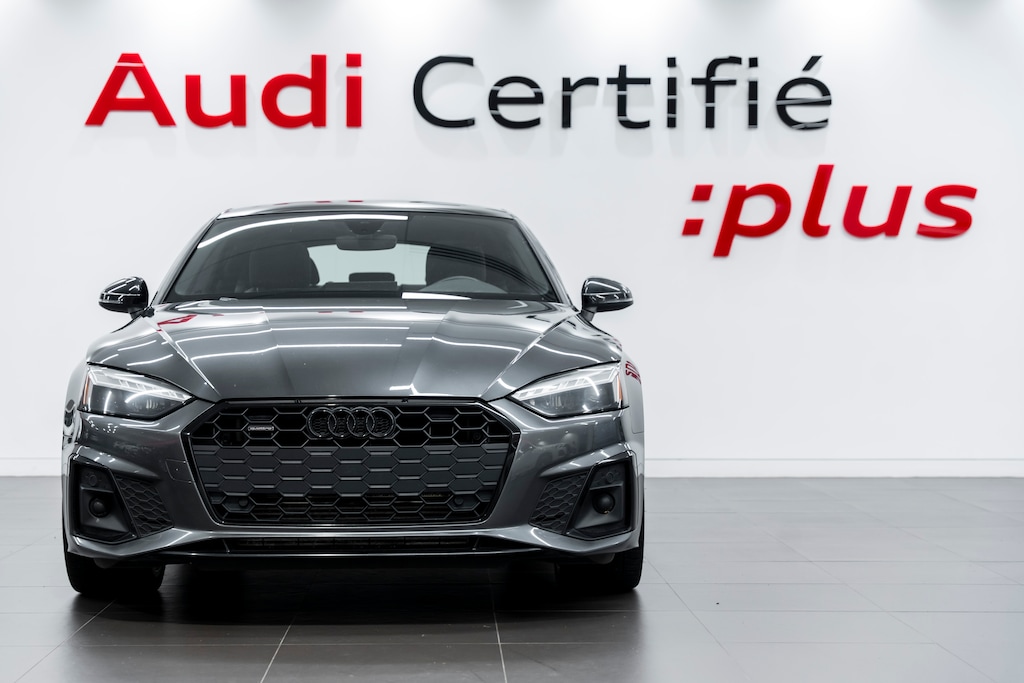 Certified 2022 Audi 45 Progressiv | Black Optics | À hayon
