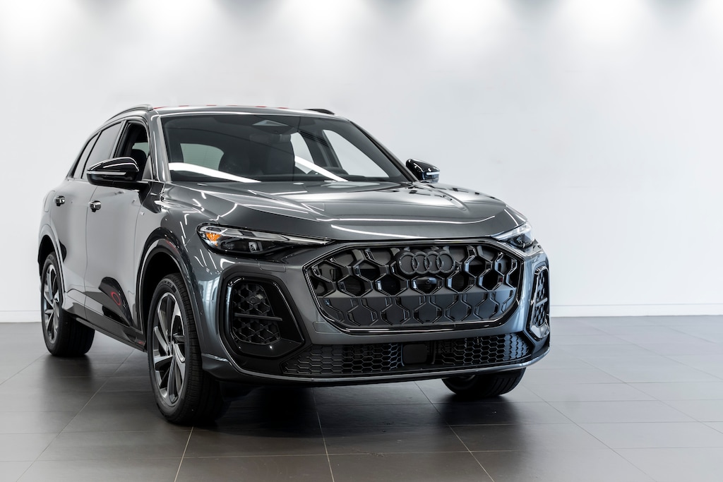 New 2025 Audi 2.0T VUS