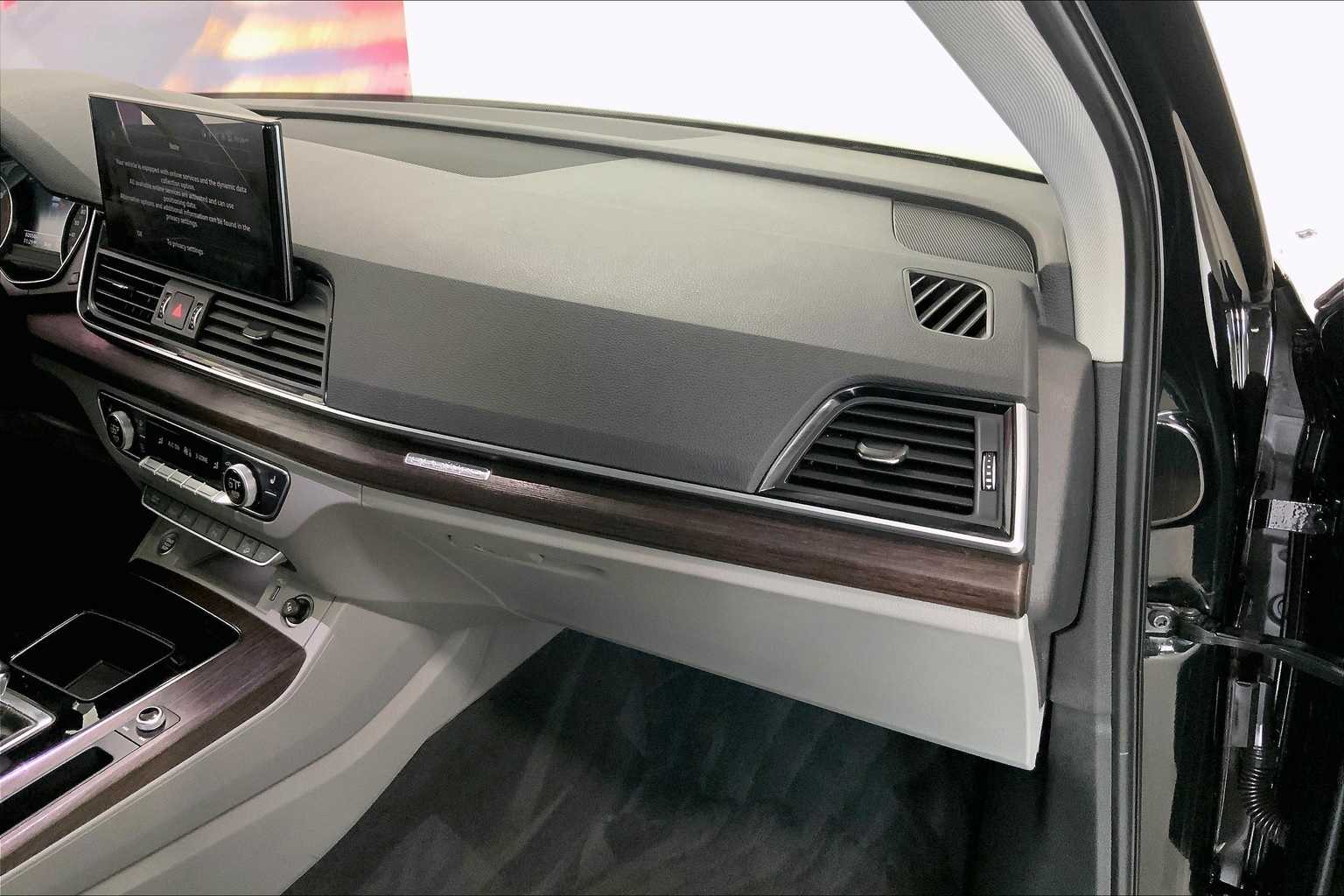 Thumbnail: 2022 Audi Q5 - 18