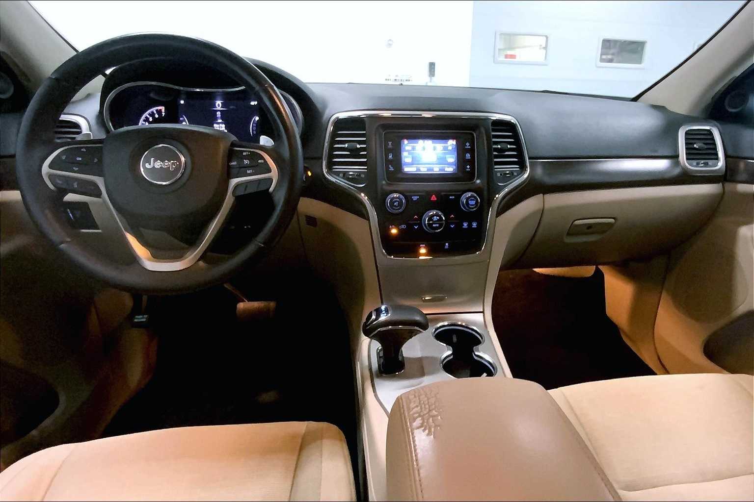 Thumbnail: 2014 Jeep Grand Cherokee - 10
