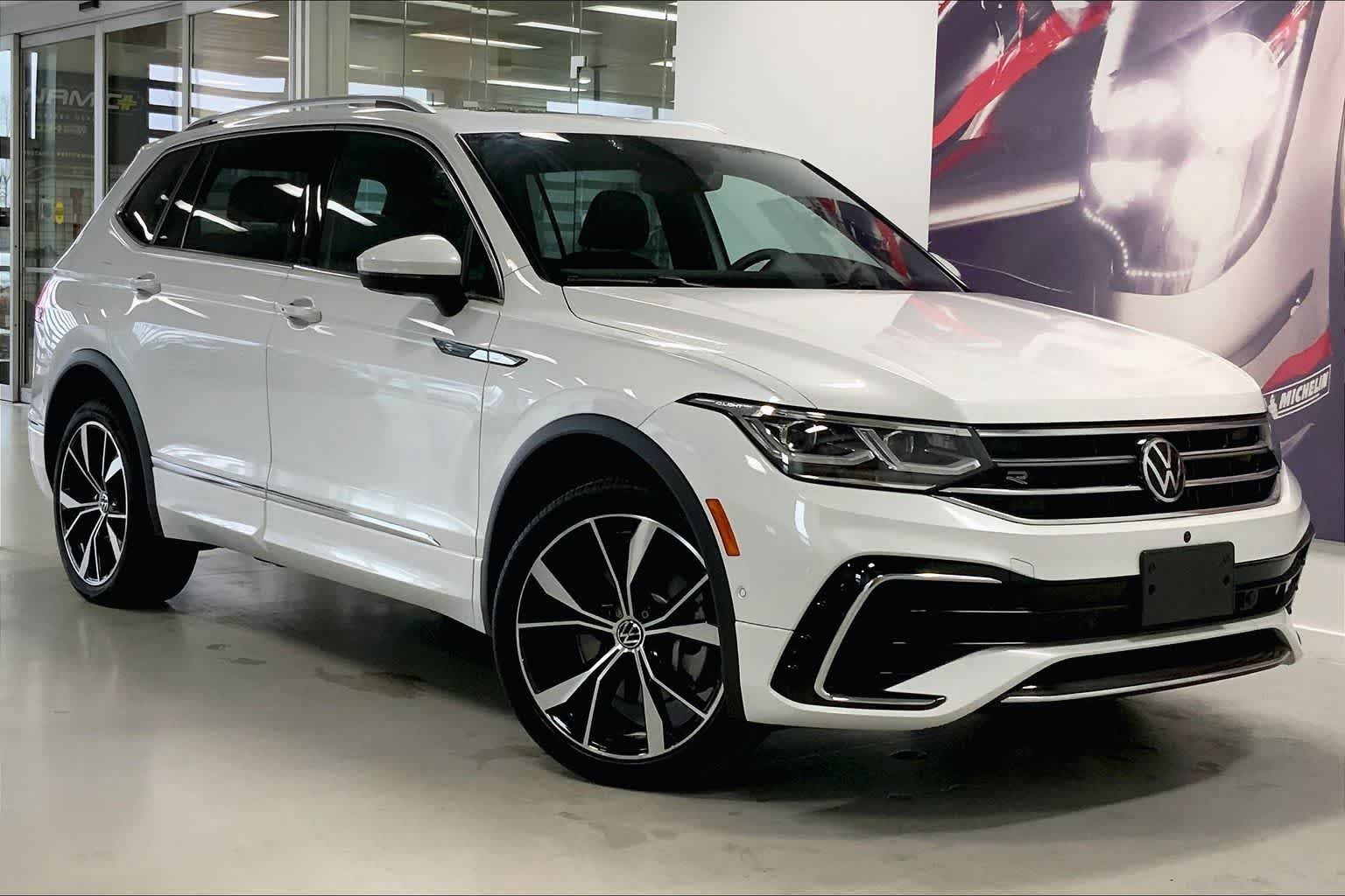 Thumbnail: 2022 Volkswagen Tiguan - 19