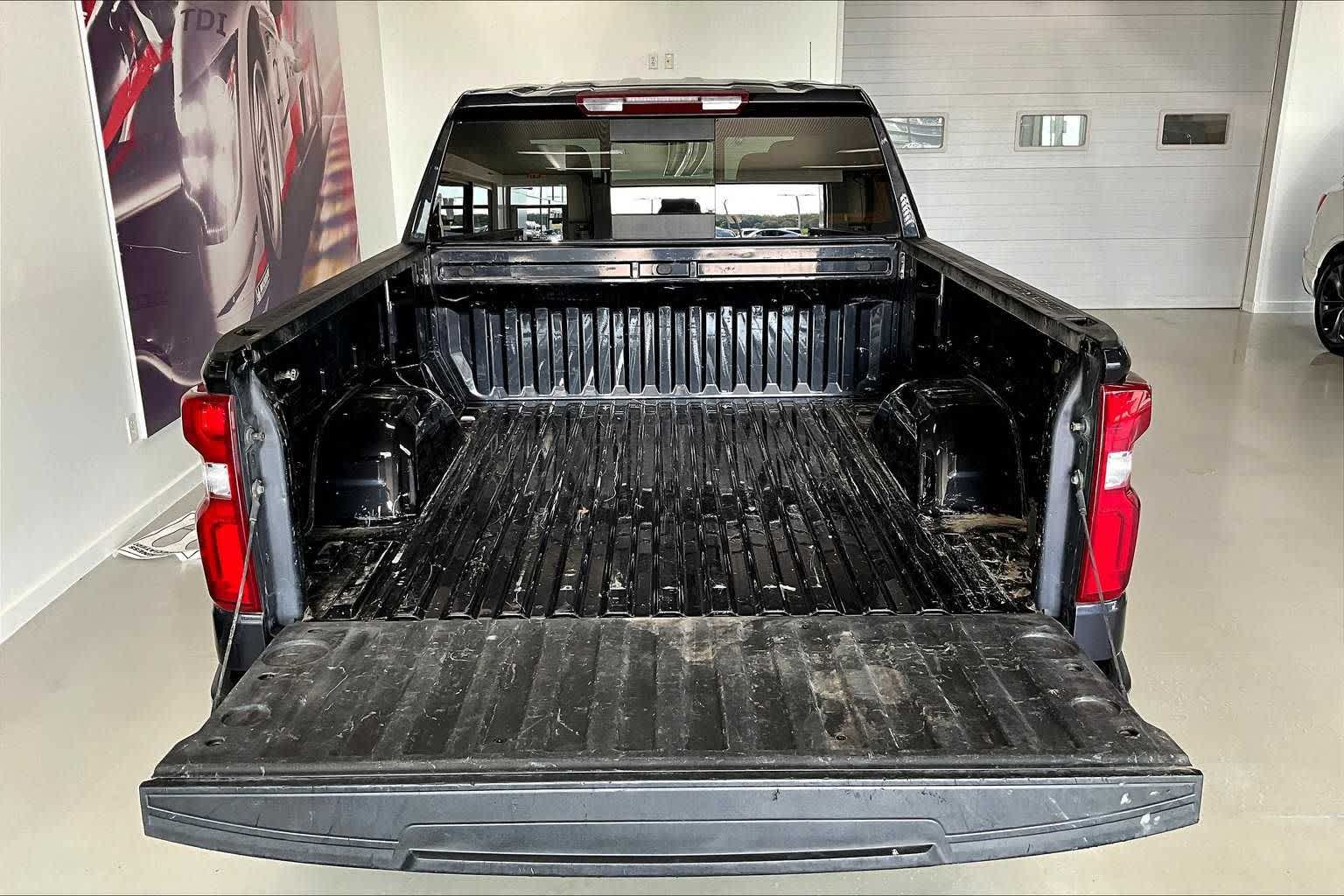 Thumbnail: 2022 Chevrolet Silverado 1500 - 16