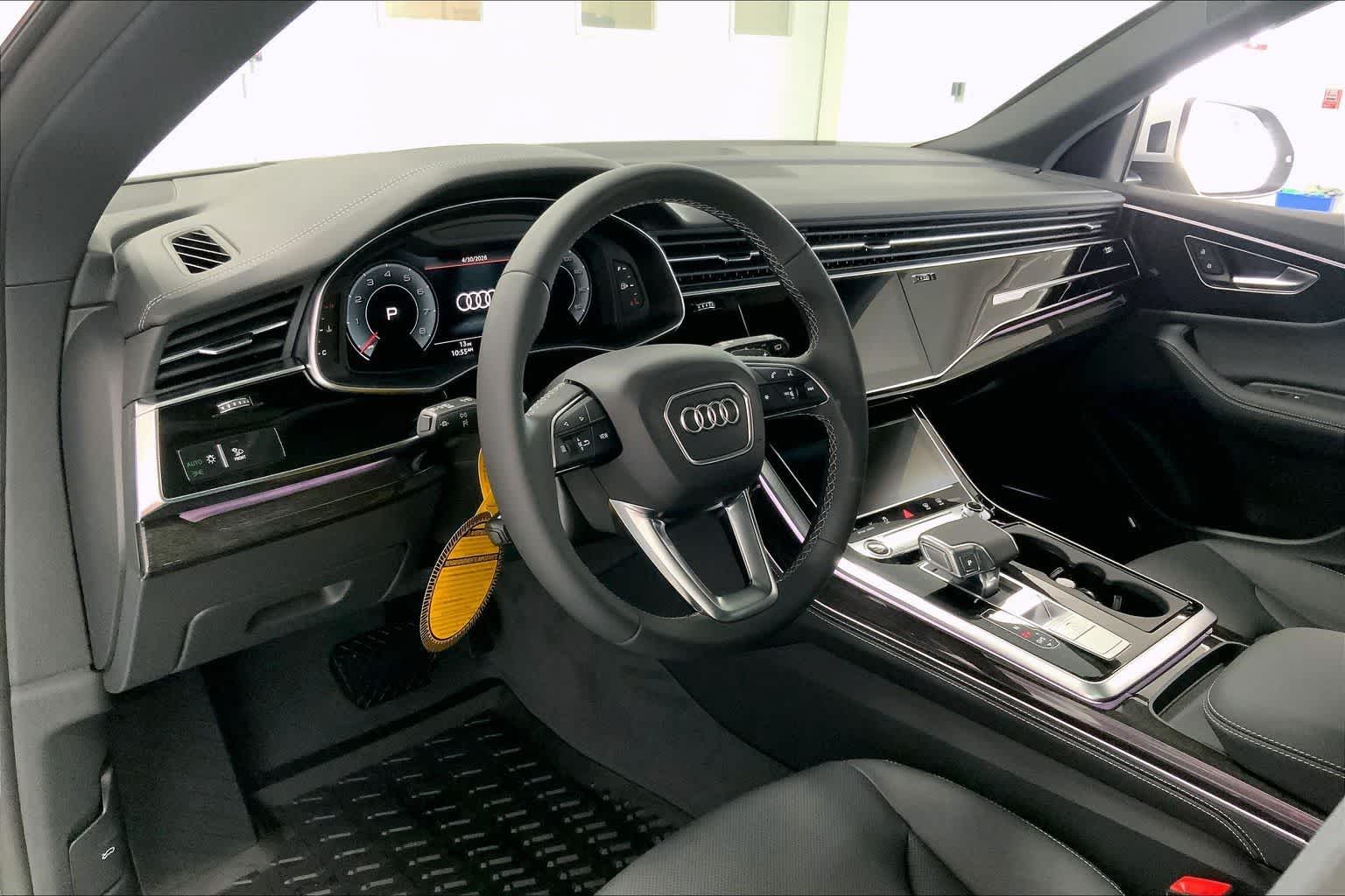 Thumbnail: 2026 Audi Q8 - 2