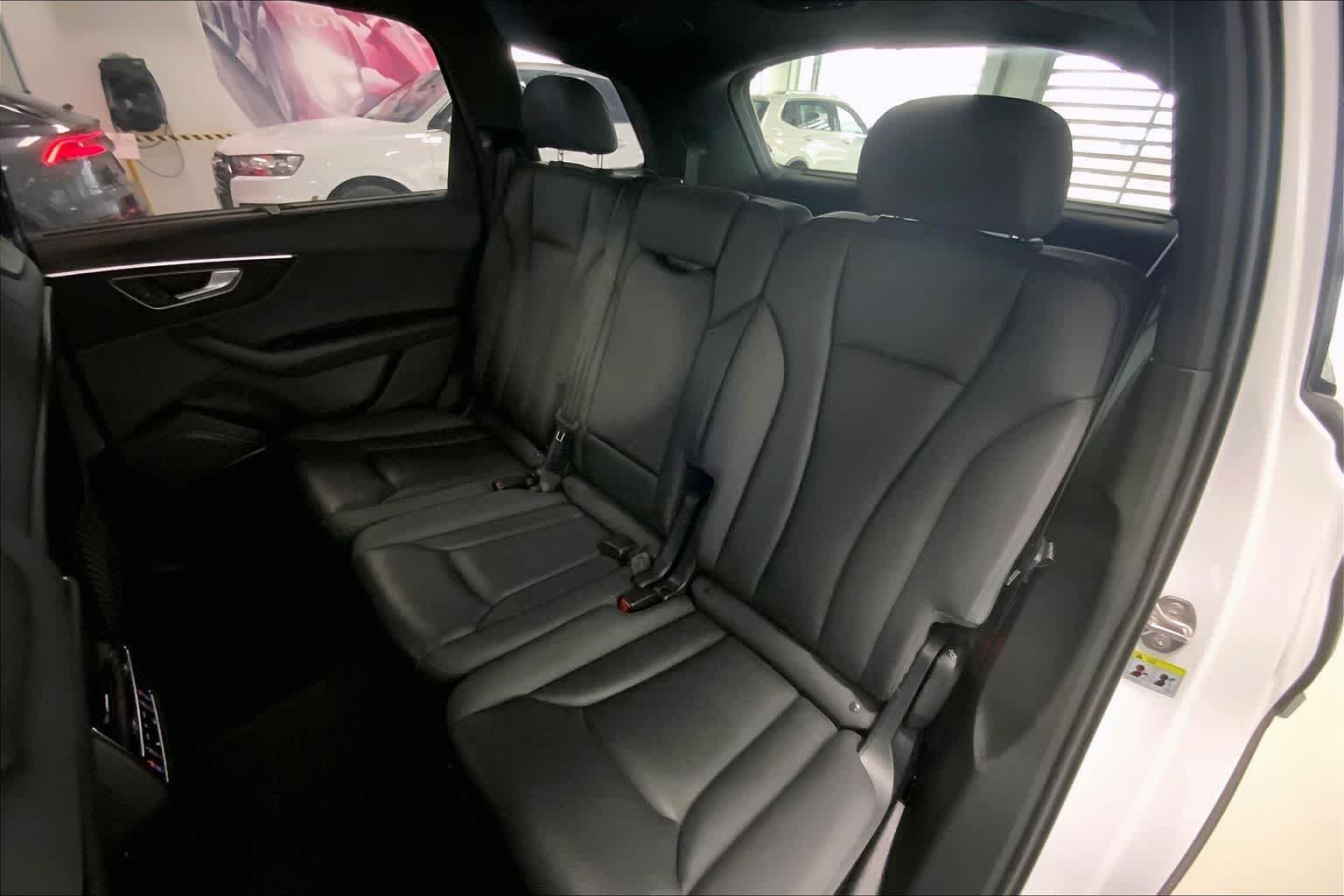 Thumbnail: 2020 Audi Q7 - 26