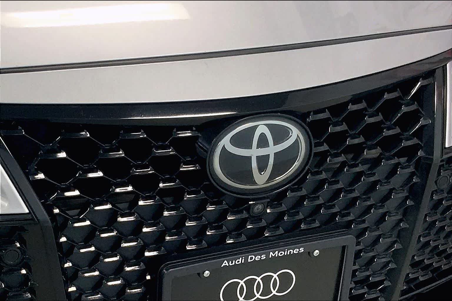 Thumbnail: 2020 Toyota Avalon - 30