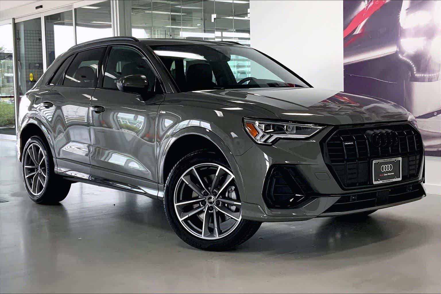 Thumbnail: 2025 Audi Q3 - 21