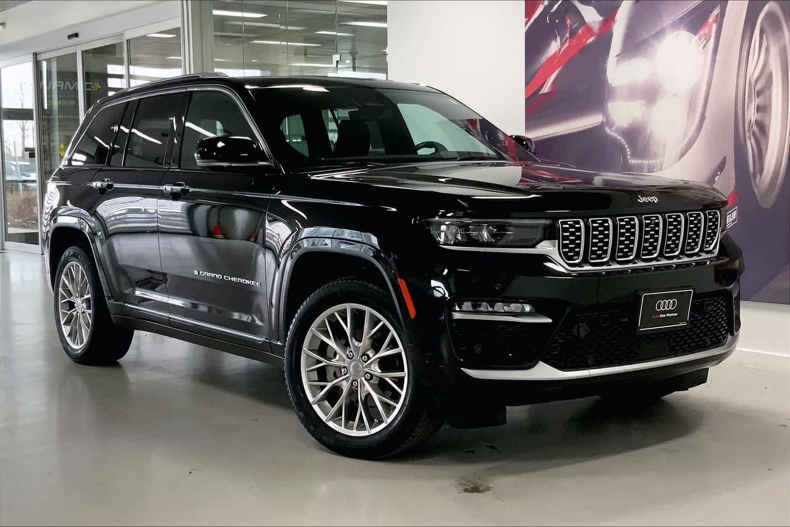 Thumbnail: 2022 Jeep Grand Cherokee - 19