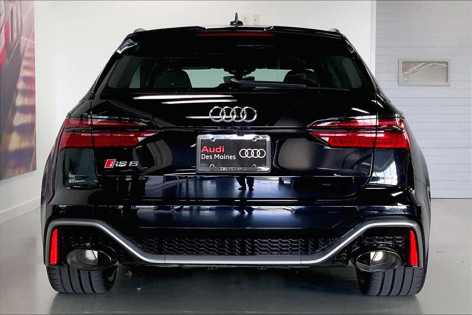 Thumbnail: 2026 Audi RS 6 - 5