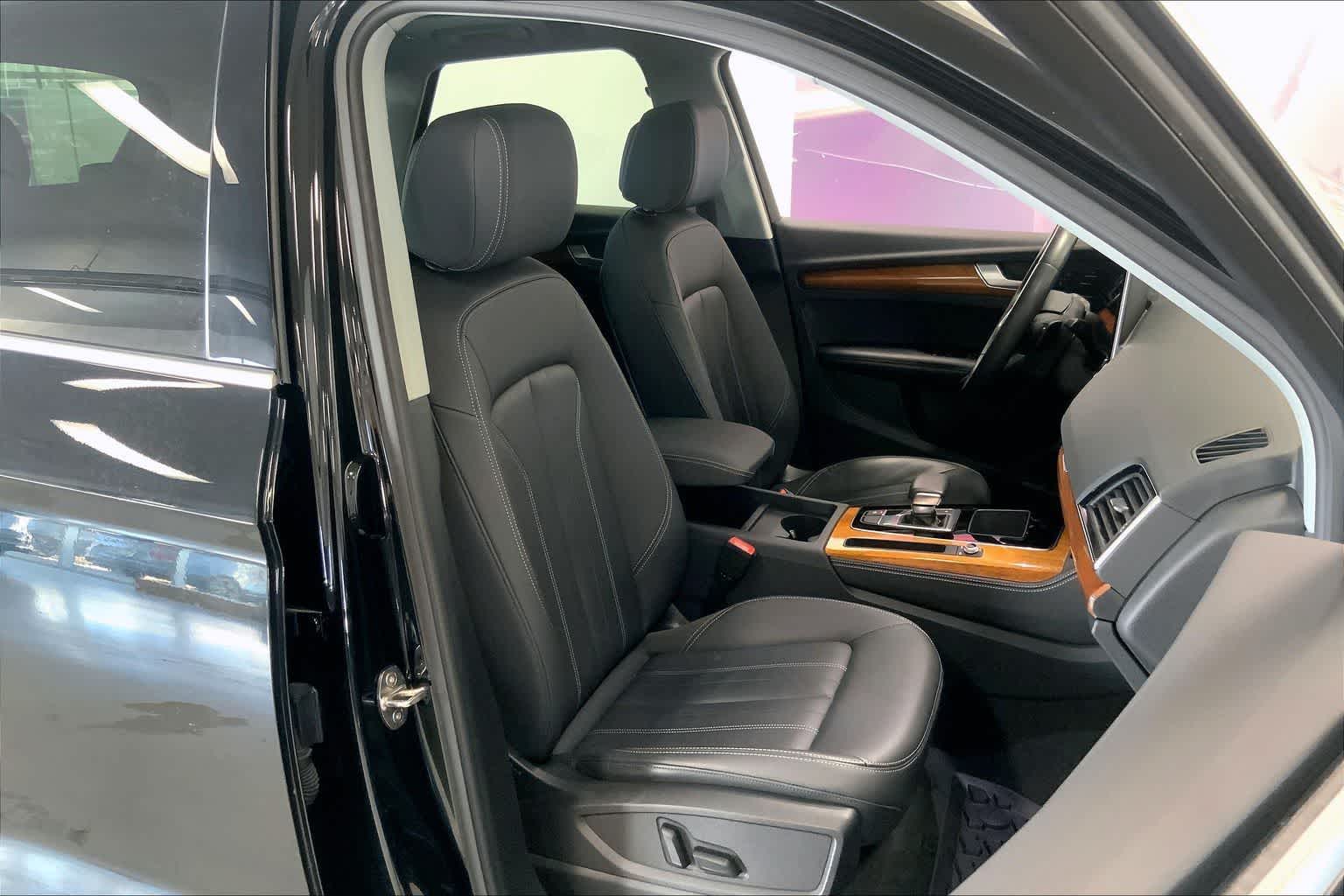 Thumbnail: 2023 Audi Q5 - 11