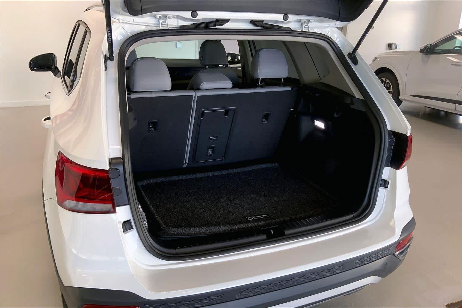 Thumbnail: 2024 Volkswagen Taos - 17