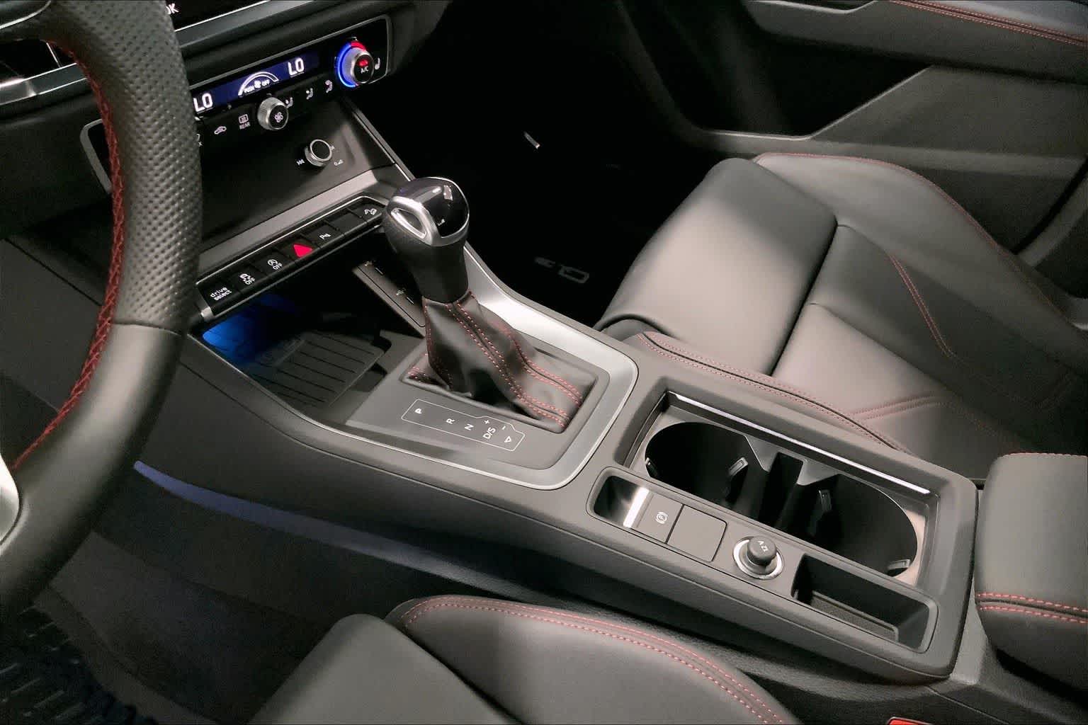 Thumbnail: 2025 Audi Q3 - 17