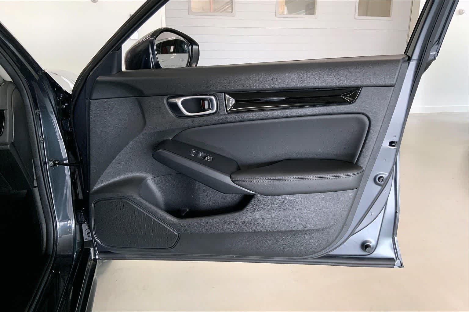 Thumbnail: 2024 Honda Civic - 24