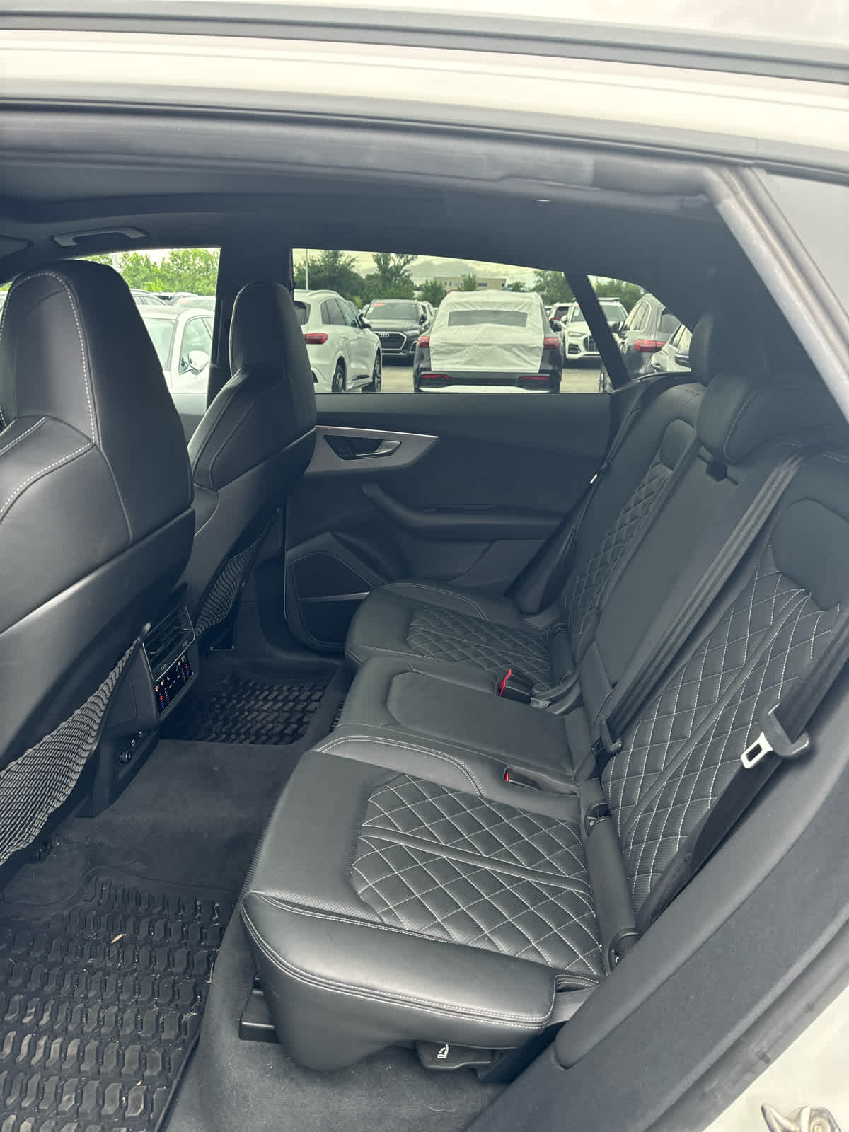 Thumbnail: 2020 Audi SQ8 - 5