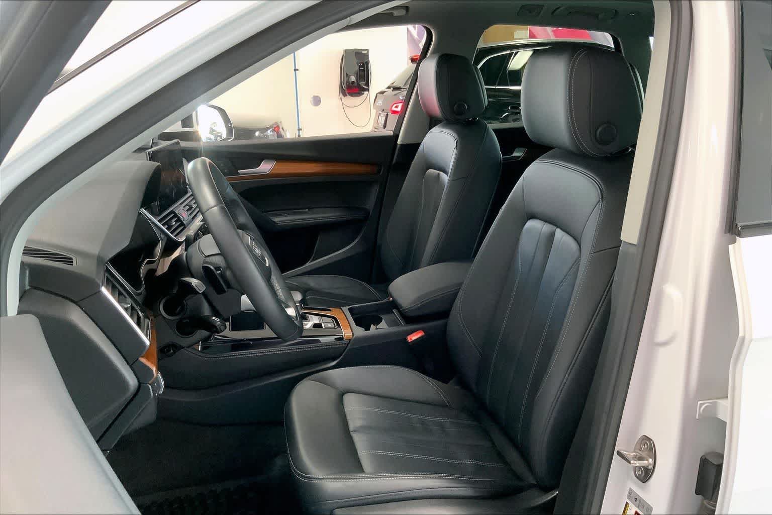 Thumbnail: 2023 Audi Q5 - 10