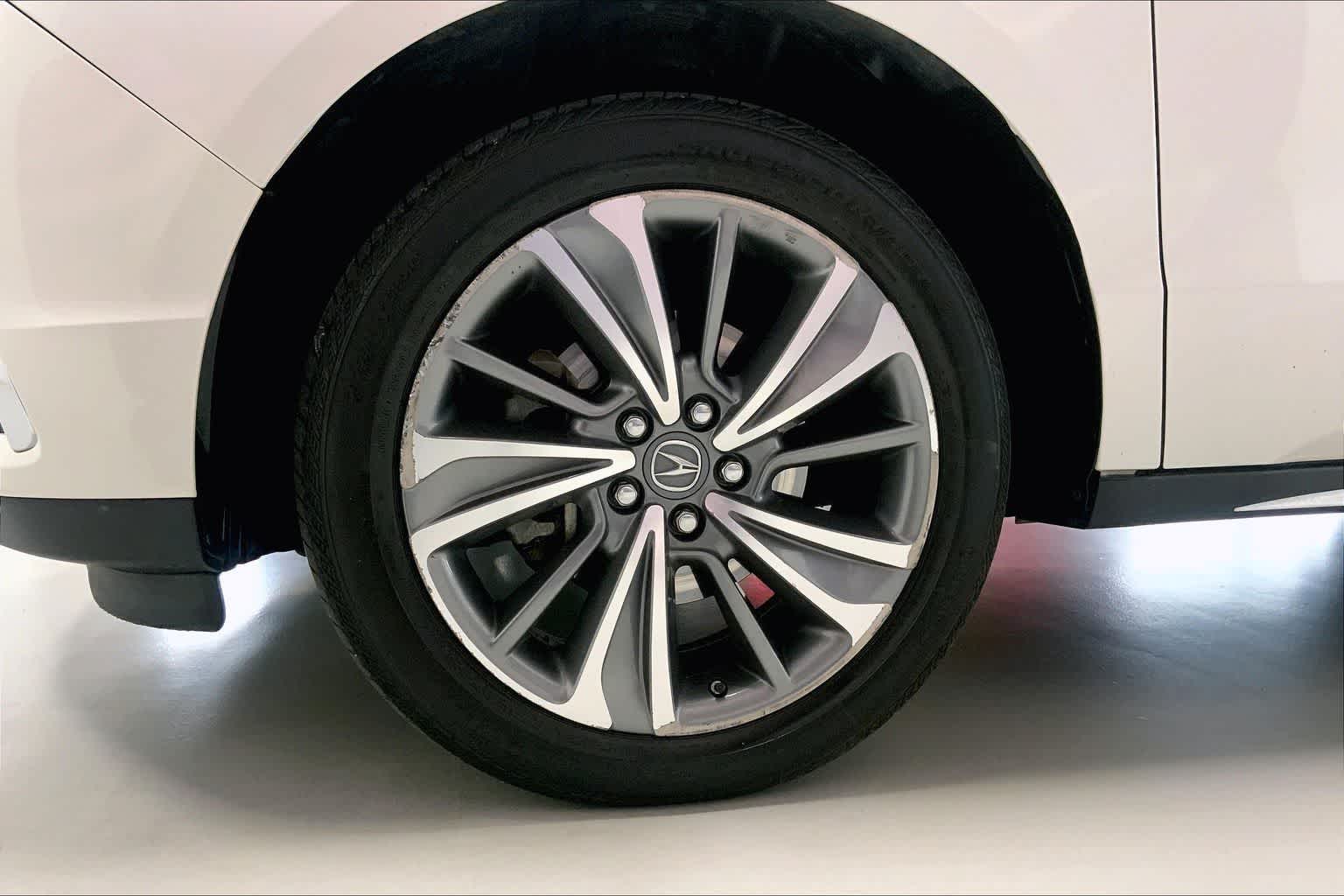 Thumbnail: 2017 Acura MDX - 8