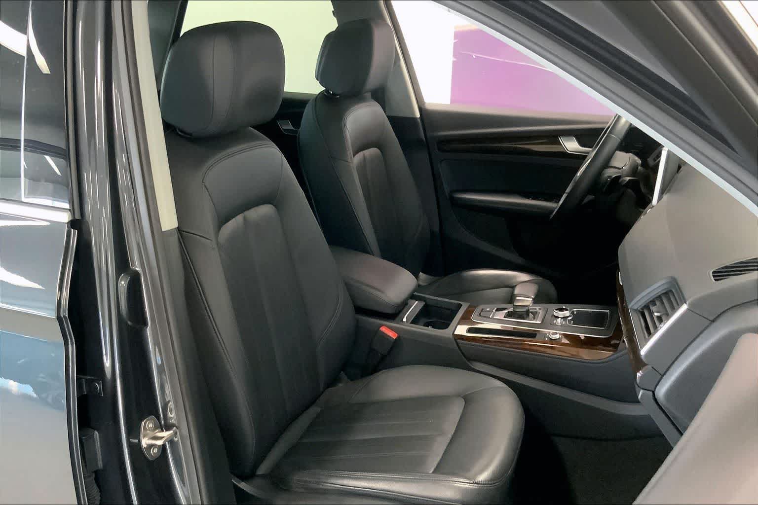 Thumbnail: 2020 Audi Q5 - 12