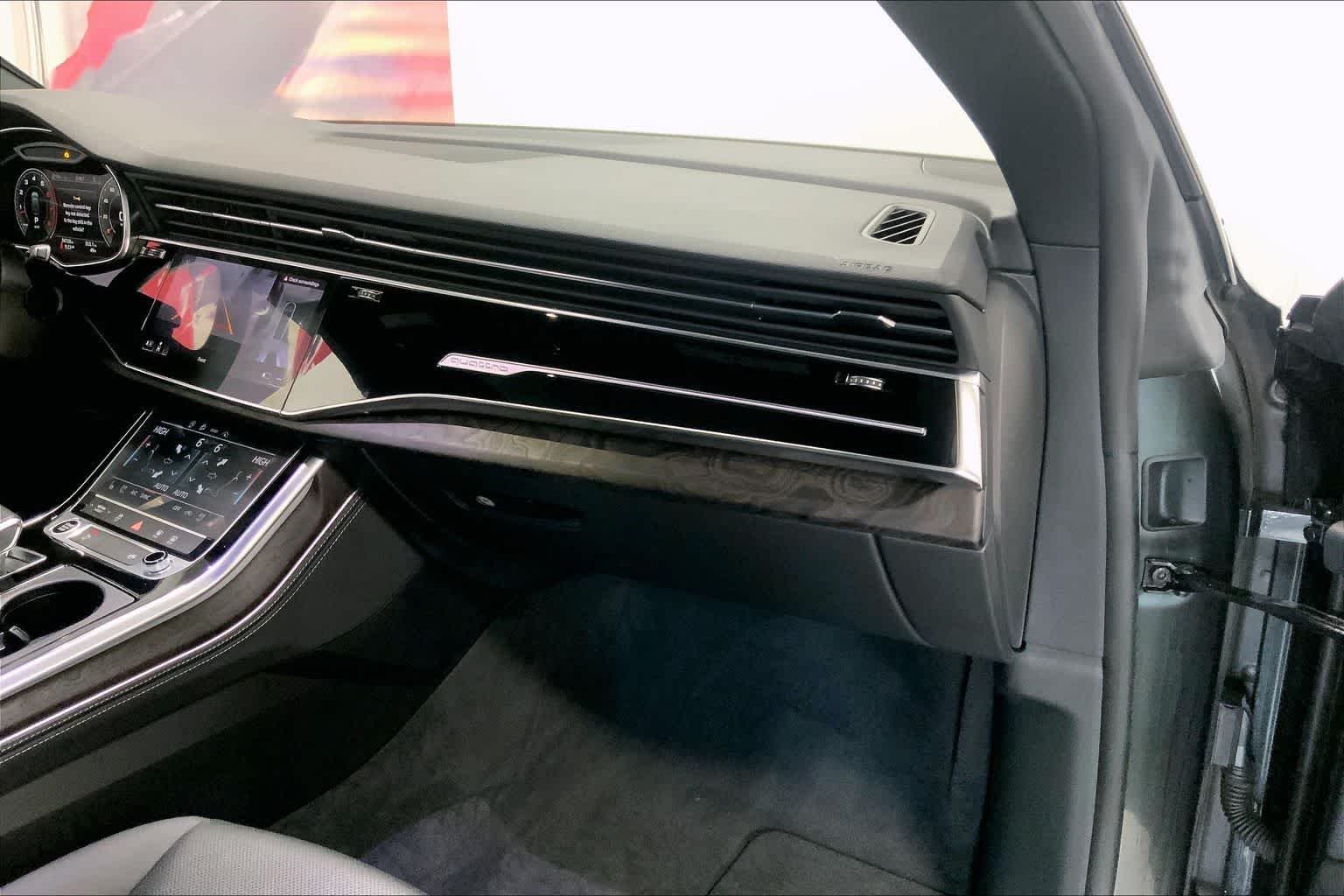 Thumbnail: 2022 Audi Q8 - 19